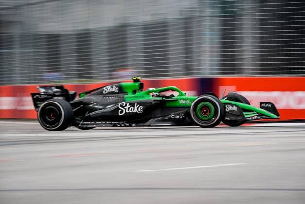Formula 1 Singapore Airlines Singapore Grand Prix 2025 Remy Midez OVERTAKE MAXPPP - Singapore 03 10 2025 05 BORTOLETO Gabriel (bra), Stake F1 Team KICK Sauber, action at the Formula 1 Singapore Airlines Singapore Grand Prix 2025, the 18th round of the 2025 FIA Formula 1 World Championship, WM, Weltmeisterschaft at the Marina Bay Street Circuit in Singapore, Singapore, from 2 to 5 October 2025 Singapore Marina Bay Street Circuit Singapore  Copyright: xOVERTAKE MAXPPPxRemyxMidezx OVT202510038304 OVT202510038304