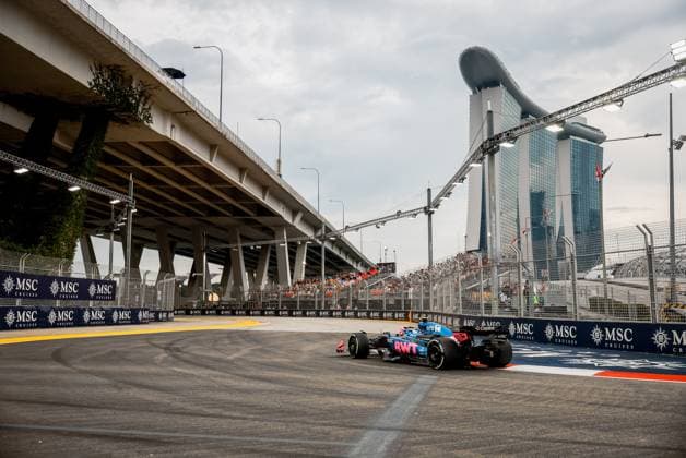 Formula 1 Singapore Airlines Singapore Grand Prix 2025 Alexis Perrin OVERTAKE MAXPPP - Singapore 03 10 2025 43 COLAPINTO Franco (arg), BWT Alpine F1 Team, action at the Formula 1 Singapore Airlines Singapore Grand Prix 2025, the 18th round of the 2025 FIA Formula 1 World Championship, WM, Weltmeisterschaft at the Marina Bay Street Circuit in Singapore, Singapore, from 2 to 5 October 2025 Singapore Marina Bay Street Circuit Singapore  Copyright: xOVERTAKE MAXPPPxAlexisxPerrinx OVT202510038317 OVT202510038317