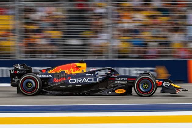Formel 1 GP Singapur. Freitag, 03.10.2025 Max Verstappen 1, Oracle Red Bull Racing; Formel 1 GP Singapur. Freitag, 03.10.2025 Copyright: xBEAUTIFULxSPORTS Erlhofx