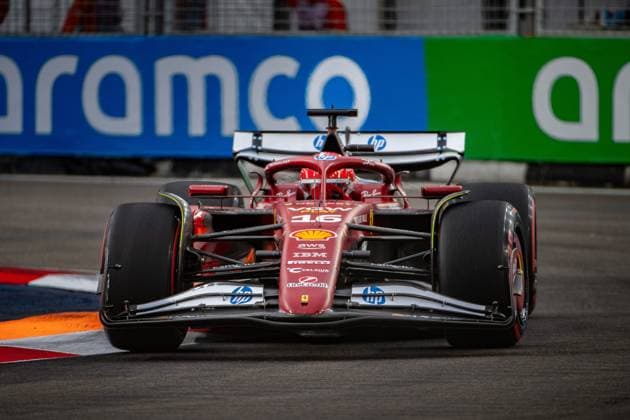 Formel 1 GP Singapur. Freitag, 03.10.2025 Charles Leclerc 16, Scuderia Ferrari; Formel 1 GP Singapur. Freitag, 03.10.2025 Copyright: xBEAUTIFULxSPORTS Erlhofx