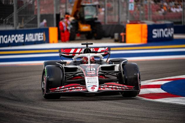 Formel 1 GP Singapur. Freitag, 03.10.2025 Esteban Ocon 31, MoneyGram Haas F1 Team; Formel 1 GP Singapur. Freitag, 03.10.2025 Copyright: xBEAUTIFULxSPORTS Erlhofx