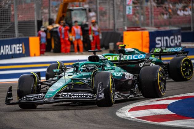 Formel 1 GP Singapur. Freitag, 03.10.2025 Lance Stroll 18, Aston Martin Aramco F1 Team und Fernando Alonso 14, Aston Martin Aramco F1 Team; Formel 1 GP Singapur. Freitag, 03.10.2025 Copyright: xBEAUTIFULxSPORTS Erlhofx