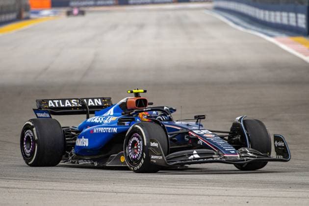 Formel 1 GP Singapur. Freitag, 03.10.2025 Carlos Sainz 55, Williams Racing; Formel 1 GP Singapur. Freitag, 03.10.2025 Copyright: xBEAUTIFULxSPORTS Erlhofx