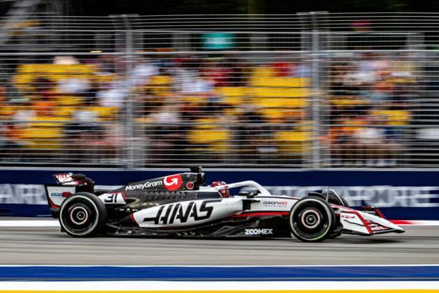 Formel 1 GP Singapur. Freitag, 03.10.2025 Esteban Ocon 31, MoneyGram Haas F1 Team; Formel 1 GP Singapur. Freitag, 03.10.2025 Copyright: xBEAUTIFULxSPORTS Erlhofx