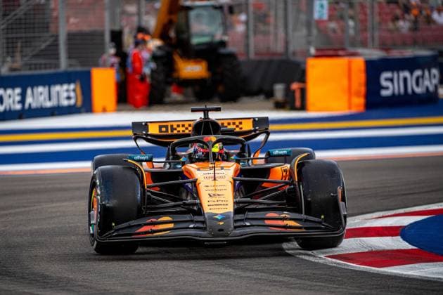 Formel 1 GP Singapur. Freitag, 03.10.2025 Oscar Piastri 81, McLaren Formula 1 Team; Formel 1 GP Singapur. Freitag, 03.10.2025 Copyright: xBEAUTIFULxSPORTS Erlhofx