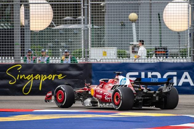 Formel 1 GP Singapur. Freitag, 03.10.2025 Charles Leclerc 16, Scuderia Ferrari; Formel 1 GP Singapur. Freitag, 03.10.2025 Copyright: xBEAUTIFULxSPORTS Erlhofx