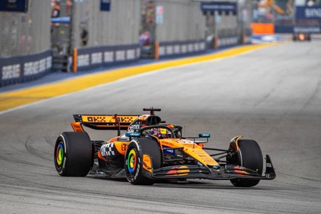 Formel 1 GP Singapur. Freitag, 03.10.2025 Oscar Piastri 81, McLaren Formula 1 Team; Formel 1 GP Singapur. Freitag, 03.10.2025 Copyright: xBEAUTIFULxSPORTS Erlhofx