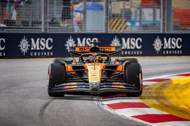 Formel 1 GP Singapur. Freitag, 03.10.2025 Oscar Piastri 81, McLaren Formula 1 Team; Formel 1 GP Singapur. Freitag, 03.10.2025 Copyright: xBEAUTIFULxSPORTS Erlhofx