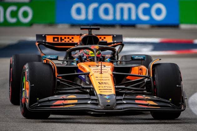 Formel 1 GP Singapur. Freitag, 03.10.2025 Oscar Piastri 81, McLaren Formula 1 Team; Formel 1 GP Singapur. Freitag, 03.10.2025 Copyright: xBEAUTIFULxSPORTS Erlhofx