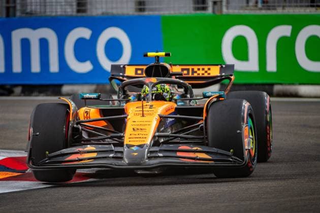 Formel 1 GP Singapur. Freitag, 03.10.2025 Lando Norris 4, McLaren Formula 1 Team; Formel 1 GP Singapur. Freitag, 03.10.2025 Copyright: xBEAUTIFULxSPORTS Erlhofx