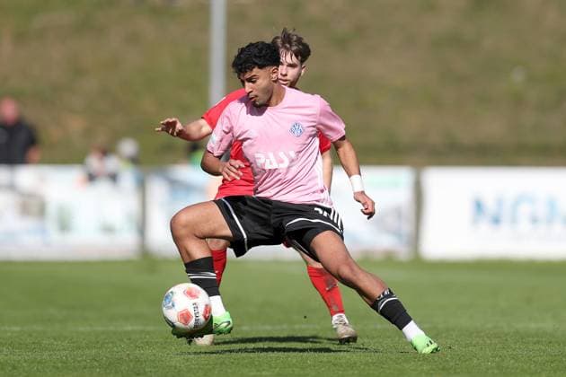 03.10.2025, xjcx, Herren, Fussball, Saison 2025 2026, Regionalliga Bayern, 12. Spieltag: TSV Aubstadt - SV Viktoria Aschaffenburg Younes Azahaf ( 30, SV Viktoria Aschaffenburg) Sulzfeld Schulstadion Aubstadt Bayern Deutschland