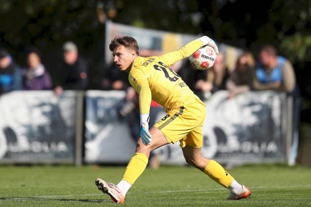 03.10.2025, xjcx, Herren, Fussball, Saison 2025 2026, Regionalliga Bayern, 12. Spieltag: TSV Aubstadt - SV Viktoria Aschaffenburg Vladyslav Vertiei ( 28, TSV Aubstadt) Sulzfeld Schulstadion Aubstadt Bayern Deutschland