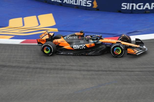 FORMULA 1 SINGAPORE AIRLINES SINGAPORE GRAND PRIX 2025 03.10.2025, Marina Bay Street Circuit, Singapore, FORMULA 1 SINGAPORE AIRLINES SINGAPORE GRAND PRIX 2025 , im Bild Oscar Piastri (AUS), McLaren F1 Team