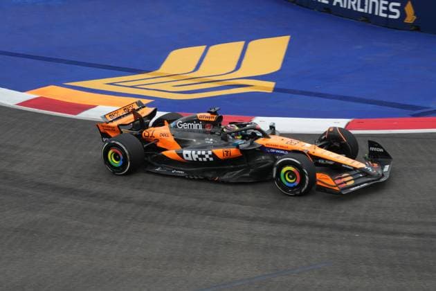 FORMULA 1 SINGAPORE AIRLINES SINGAPORE GRAND PRIX 2025 03.10.2025, Marina Bay Street Circuit, Singapore, FORMULA 1 SINGAPORE AIRLINES SINGAPORE GRAND PRIX 2025 , im Bild Oscar Piastri (AUS), McLaren F1 Team