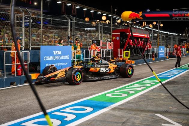 Singapore Grand Prix 2025 - Practice Day Lando Norris (Gbr) of McLaren Racing 4 after his pitlane crash with Charles Leclerc (Mon) of Scuderia Ferrari 16 on Friday during Formula 1 Singapore Airlines Singapore Grand Prix 2025 at the Marina Bay Street Circuit on October 3, 2025. Photo by Antoine Lapeyre ABACAPRESS.COM Singapore Singapore  Copyright: xLapeyrexAntoine ABACAx