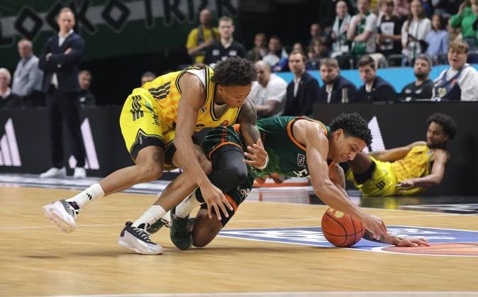Rejean Boogie Ellis, Eli Brooks Zweikampf Spielszene Aktion Basketball BBL Bundesliga Herren Saison 2025 2026 03.10.2025 ALBA Berlin vs Gladiators Trier