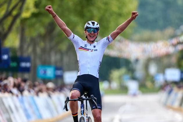 Germany Karl Herzog celebrates as he crosses the finish line to win the Men Junior Road Race at the UEC road European cycling championships, a 103,4 km track in Loriol-sur-Drome, France on Friday 03 October 2025. The European cycling championships Drome-Ardeche takes place from 1 to 5 October, France. DAVIDxPINTENS  x135993832x