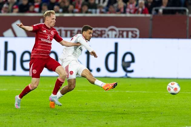 2. Fussball Bundesliga, Fortuna Düsseldorf - 1. FC Nürnberg; 03.10.2025 Rafael Lubach (1. FC Nürnberg, 18) erzielt das Tor zur 0:1 Führung. 2. Fußball Bundesliga, Fortuna Düsseldorf - 1. FC Nürnberg, 8. Spieltag, am 03.10.2025, Merkur Spiel-Arena, Düsseldorf. DFL regulations prohibit any use of photographs as image sequences and or quasi-video