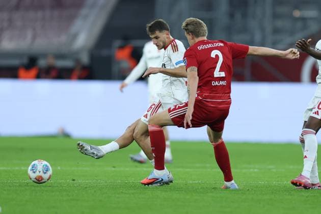 GER, 2. FBL. Fortuna Duesseldorf vs. 1. FC Nuernberg 03.10.2025, Merkur Spiel-Arena, Duesseldorf, GER, 2. FBL. Fortuna Duesseldorf vs. 1. FC Nuernberg, im Bild: Jesper Daland (Duesseldorf 2), im Zweikampf gegen Adam Markhiev (1. FC Nuernberg 6),