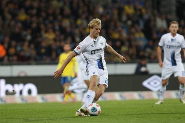 03.10.2025, xtgx, Fussball 2. Bundesliga, Eintracht Braunschweig -SC Paderborn 07 v.l. Mattes Hansen (Paderborn, 22) (DFL DFB REGULATIONS PROHIBIT ANY USE OF PHOTOGRAPHS as IMAGE SEQUENCES and or QUASI-VIDEO) Braunschweig