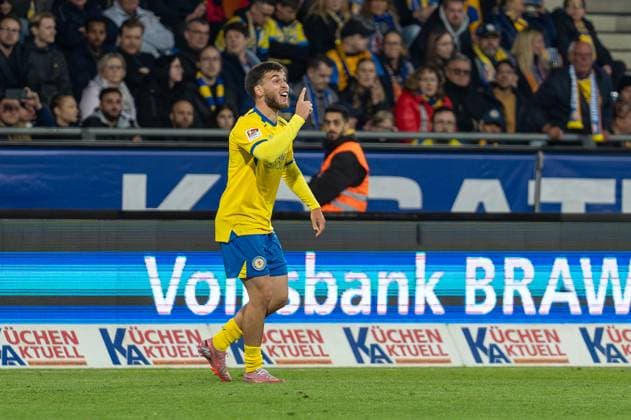 Deutschland: Fussball 2. Liga, 8. Spieltag 2025 2026, Eintracht Braunschweig-SC Paderborn 07 am 03.10. in Braunschweig (Eintracht-Stadion): Mehmet Aydin (Eintracht Braunschweig 8)
