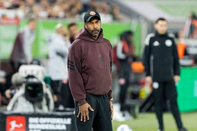 2. Fussball Bundesliga, Fortuna Düsseldorf - 1. FC Nürnberg; 03.10.2025 Daniel Thioune (Fortuna Düsseldorf, Cheftrainer). 2. Fußball Bundesliga, Fortuna Düsseldorf - 1. FC Nürnberg, 8. Spieltag, am 03.10.2025, Merkur Spiel-Arena, Düsseldorf. DFL regulations prohibit any use of photographs as image sequences and or quasi-video