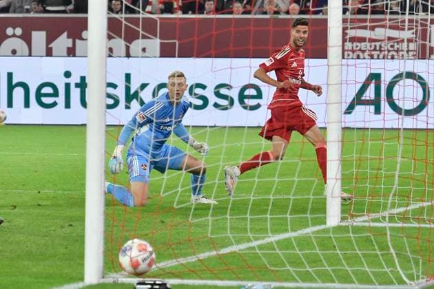 Sport Bilder des Tages Anouar El Azzouzi (Duesseldorf 8) erzielt das Tor zum 1:1 03.10.2025 Fussball Fortuna Duesseldorf vs 1. FC Nuernberg, Merkur Spiel-Arena, Duesseldorf, DFB DFL REGULATIONS PROHIBIT ANY USE OF PHOTOGRAPHS AS IMAGE SEQUENCES AND OR QUASI-VIDE