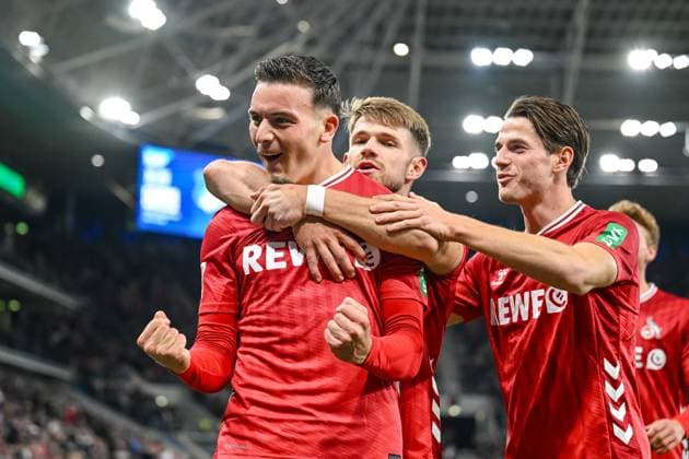 Saïd El Mala (1. FC Köln) Torjubel, jubelt mit seiner Mannschaft nach treffer zum 0:1 waehrend des spiels der Bundesliga zwischen TSG Hoffenheim und 1. FC Köln, PreZero Arena am 03. October 2025 in Sinsheim, Deutschland. (Foto von Harry Langer DeFodi Images) +++ Saïd El Mala (1. FC Köln) celebrates after scoring his team s first goal with teammates during the Bundesliga match between TSG Hoffenheim and 1. FC Köln at PreZero Arena on October 3, 2025 in Sinsheim, Germany. (Photo by Harry Langer DeFodi Images) DFL regulations prohibit any use of photographs as image sequences and or quasi-video. (Photo by Harry Langer DeFodi Images) DFL regulations prohibit any use of photographs as image sequences and or quasi-video. Saï¯d El Mala 1 FC Köln Torjubel, jubilates with his team after scoring the 0 1 goal during the Bundesliga match between TSG Hoffenheim and 1 FC Köln, PreZero Arena on 03 October 2025 in Sinsheim, Germany Photo by Harry Langer DeFodi Images Saï¯d El Mala 1 FC Köln celebrates after scoring his team s first goal with teammates during the Bundesliga match between TSG Hoffenheim and 1 FC Köln at PreZero Arena on October 3, 2025 in Sinsheim, Germany Photo by Harry Langer DeFodi Images DFL regulations prohibit any use of photographs as image sequences and or quasi video Photo by Harry Langer DeFodi Images DFL regulations prohibit any use of photographs as image sequences and or quasi video