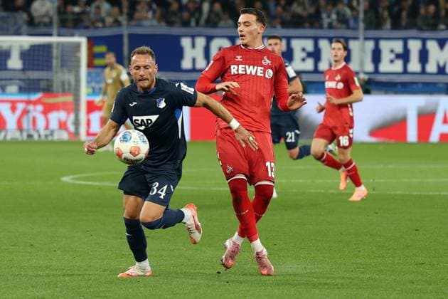 03.10.2025, xrekx, Fussball 1.Bundesliga, TSG 1899 Hoffenheim - 1.FC Köln v.l. Vladimir Coufal (TSG 1899 Hoffenheim) Said El Mala (1.FC Koeln) (DFL DFB REGULATIONS PROHIBIT ANY USE OF PHOTOGRAPHS as IMAGE SEQUENCES and or QUASI-VIDEO) Sinsheim