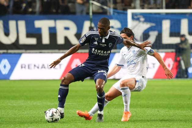 FOOTBALL : Paris FC Vs FC Lorient - Ligue 1 - 03 10 2025 Adama Camara (Paris FC) Vs Laurent Abergel (FC Lorient) ParisFrance  Copyright: xMichtofx