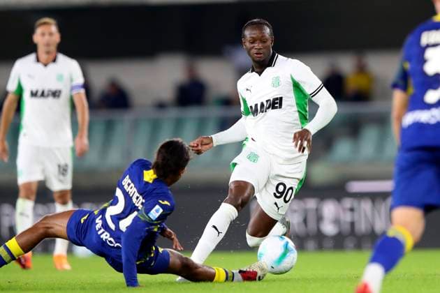 Sassuolo s Ismael Kone during the Serie A soccer match between Hellas Verona and Sassuolo at the Bentegodi Stadium in Verona, north west Italy - Saturday, October 03 , 2025. - Soccer .  Copyright: xPaolaxGarbuio Lapressex