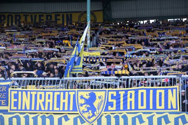 Braunschweig vs. Paderborn, 2. BL Braunschweig, 03.10.2025, FUßBALL - Eintracht Braunschweig vs. SC Paderborn, 2. BL, Saison 2025 26. Eintracht Brunschweig Fankurve Braunschweig