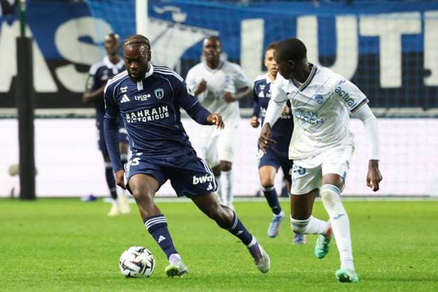 FOOTBALL : Paris FC Vs FC Lorient - Ligue 1 - 03 10 2025 Jonathan Ikone (Paris FC) Vs Abdoulaye Faye (FC Lorient) ParisFrance  Copyright: xMichtofx