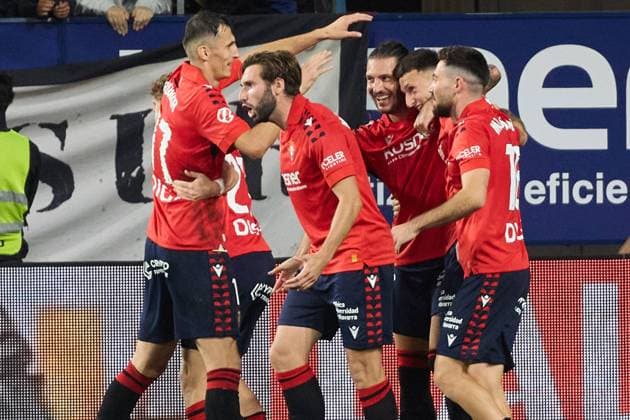 Pamplona, Spain. 3rd Oct 2025. Sports. Football Soccer.CA Osasuna players celebrate a goal of Abel Bretones (1-1) during the football match of La Liga EA Sports between CA Osasuna and Getafe CF played at El Sadar stadium in Pamplona (Spain) on October 3, 2025. Credit: Inigo Alzugaray Cordon Press  Liga 2025-2026