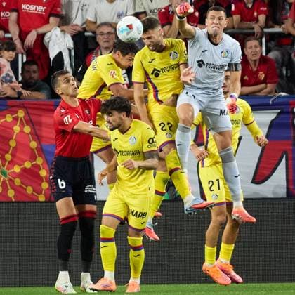 Pamplona, Spain. 3rd Oct 2025. Sports. Football Soccer.Football match of La Liga EA Sports between CA Osasuna and Getafe CF played at El Sadar stadium in Pamplona (Spain) on October 3, 2025. Credit: Inigo Alzugaray Cordon Press  Liga 2025-2026