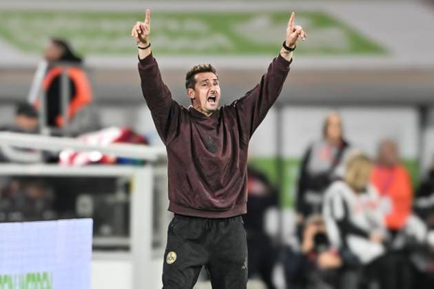 Miroslav Klose (Nuernberg) Mimik starker Gesichtsausdruck Emotion. Gestik Geste gestikuliert 03.10.2025 Fussball Fortuna Duesseldorf vs 1. FC Nuernberg , Merkur Spiel-Arena, Duesseldorf, DFB DFL REGULATIONS PROHIBIT ANY USE OF PHOTOGRAPHS AS IMAGE SEQUENCES AND OR QUASI-VIDE