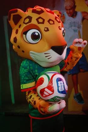 Launch of the FIFA World Cup, WM, Weltmeisterschaft, Fussball 2026 official match ball in Mexico City MEXICO CITY, MEXICO - OCTOBER 03: Zayu, the official mascot for Mexico for the 2026 FIFA World Cup poses for pictures during the launch of Trionda the FIFA World Cup 2026 official match ball, at the Azteca stadium, in Mexico City, Mexico on October 03, 2025. Daniel Cardenas Anadolu Mexico City Mexico. Editorial use only. Please get in touch for any other usage.  Copyright: x2025xAnadoluxDanielxCardenasx