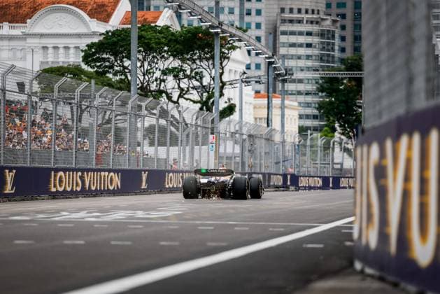 Formula 1 Singapore Airlines Singapore Grand Prix 2025 Alexis Perrin OVERTAKE MAXPPP - Singapore 04 10 2025 06 HADJAR Isack (fra), Visa Cash APP Racing Bulls, action at the Formula 1 Singapore Airlines Singapore Grand Prix 2025, the 18th round of the 2025 FIA Formula 1 World Championship, WM, Weltmeisterschaft at the Marina Bay Street Circuit in Singapore, Singapore, from 2 to 5 October 2025 Singapore Marina Bay Street Circuit Singapore  Copyright: xOVERTAKE MAXPPPxAlexisxPerrinx OVT202510041217 OVT202510041217