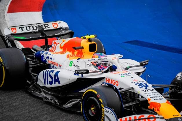 Formula 1 Singapore Airlines Singapore Grand Prix 2025 Remy Midez OVERTAKE MAXPPP - Singapore 04 10 2025 30 LAWSON Liam (nld), Visa Cash APP Racing Bulls, action at the Formula 1 Singapore Airlines Singapore Grand Prix 2025, the 18th round of the 2025 FIA Formula 1 World Championship, WM, Weltmeisterschaft at the Marina Bay Street Circuit in Singapore, Singapore, from 2 to 5 October 2025 Singapore Marina Bay Street Circuit Singapore  Copyright: xOVERTAKE MAXPPPxRemyxMidezx OVT202510041221 OVT202510041221