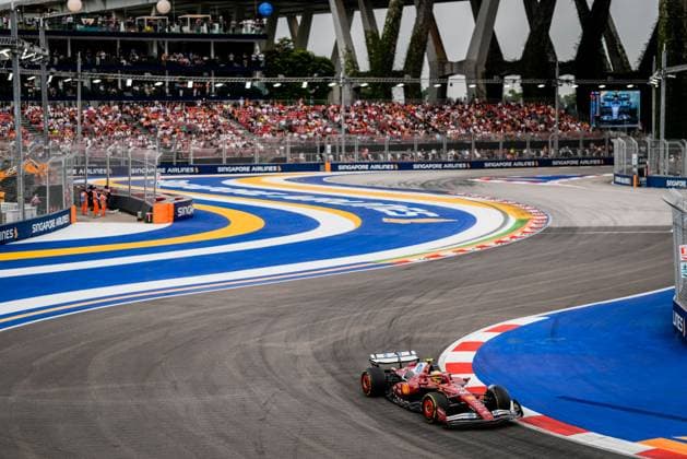 Formula 1 Singapore Airlines Singapore Grand Prix 2025 Alexis Perrin OVERTAKE MAXPPP - Singapore 04 10 2025 44 HAMILTON Lewis (gbr), Scuderia Ferrari HP, action at the Formula 1 Singapore Airlines Singapore Grand Prix 2025, the 18th round of the 2025 FIA Formula 1 World Championship, WM, Weltmeisterschaft at the Marina Bay Street Circuit in Singapore, Singapore, from 2 to 5 October 2025 Singapore Marina Bay Street Circuit Singapore  Copyright: xOVERTAKE MAXPPPxAlexisxPerrinx OVT202510041267 OVT202510041267