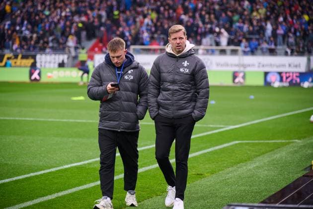 04.10.2025, Fußball, Herren, 2.BL (Bundesliga), Saison 2025 2026, Holstein Kiel - SV Darmstadt 98, 8. Spieltag Trainer Florian Kohfeldt (Darmstadt) Kiel, Holstein-Stadion Holstein-Stadion Schleswig-Holstein Deutschland