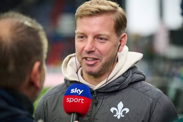 04.10.2025, Fußball, Herren, 2.BL (Bundesliga), Saison 2025 2026, Holstein Kiel - SV Darmstadt 98, 8. Spieltag Trainer Florian Kohfeldt (Darmstadt) Kiel, Holstein-Stadion Holstein-Stadion Schleswig-Holstein Deutschland