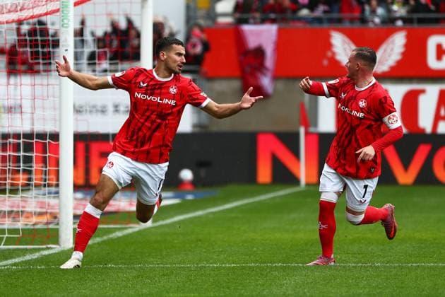 04.10.2025, xmohx, Fussball 2.Bundesliga, 1.FC Kaiserslautern - VfL Bochum v.l. Torjubel nach dem Tor zum celebrating the goal celebrate 1:0 durch Ivan Prtajin (1. FC Kaiserslautern) mit Marlon Ritter (1. FC Kaiserslautern) (DFL DFB REGULATIONS PROHIBIT ANY USE OF PHOTOGRAPHS as IMAGE SEQUENCES and or QUASI-VIDEO) Kaiserslautern