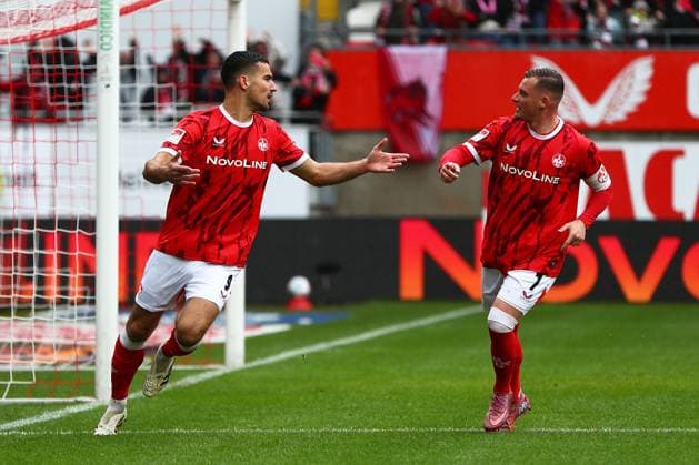 04.10.2025, xmohx, Fussball 2.Bundesliga, 1.FC Kaiserslautern - VfL Bochum v.l. Torjubel nach dem Tor zum celebrating the goal celebrate 1:0 durch Ivan Prtajin (1. FC Kaiserslautern) mit Marlon Ritter (1. FC Kaiserslautern) (DFL DFB REGULATIONS PROHIBIT ANY USE OF PHOTOGRAPHS as IMAGE SEQUENCES and or QUASI-VIDEO) Kaiserslautern