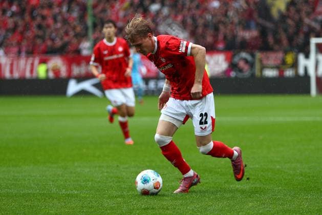 04.10.2025, xmohx, Fussball 2.Bundesliga, 1.FC Kaiserslautern - VfL Bochum v.l. Mika Haas (1. FC Kaiserslautern) (DFL DFB REGULATIONS PROHIBIT ANY USE OF PHOTOGRAPHS as IMAGE SEQUENCES and or QUASI-VIDEO) Kaiserslautern