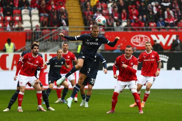 04.10.2025, xmohx, Fussball 2.Bundesliga, 1.FC Kaiserslautern - VfL Bochum v.l. Leandro Morgalla (VfL Bochum) (DFL DFB REGULATIONS PROHIBIT ANY USE OF PHOTOGRAPHS as IMAGE SEQUENCES and or QUASI-VIDEO) Kaiserslautern