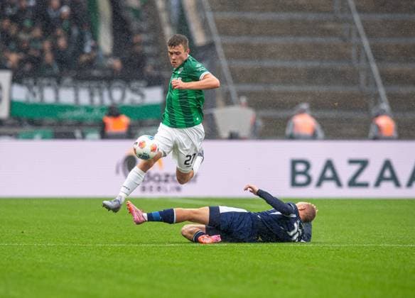 Fussball, Herren, Saison 2025 2026, 2. Bundesliga (8. Spieltag), Hertha BSC - SC Preußen Münster, v.l. Jano ter Horst (Münster), Jon Dagur Thorsteinsson (Hertha BSC), 04.10. 2025, Copyright: xSebastianxRäppold MatthiasxKochx