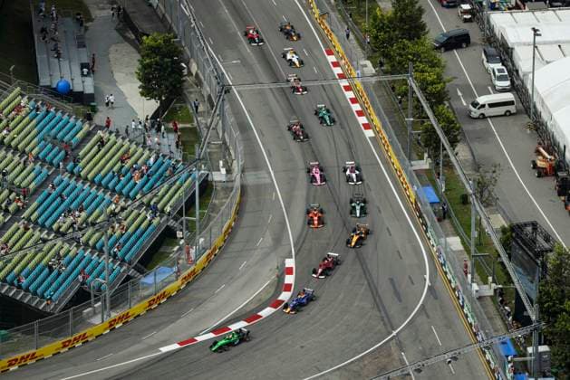 AUTO - F1 ACADEMY 2025 - SINGAPORE Race 1 start of the race, depart, 05 FELBERMAYR Emma (aut), Rodin Motorsport, Supporter by Sauber, Tatuus, F4-T421, action 14 CHAMBERS Chloe (usa), Campos Racing, Tatuus F4-T421, action 64 WEUG Maya (nld), MP Motorsport, Supporter by Ferrari, Tatuus F4-T421, action 20 LLOYD Ella (gbr), Rodin Motorsport, Supporter by McLaren, Tatuus, F4-T421, action 60 28 PIN Doriane (fra), Prema Racing, Supporter by Mercedes, Tatuus F4-T421, action during the 6th round of the 2025 F1 Academy Championship from October 3 to 5, 2025 on the Marina Bay Street Circuit, in Singapore - SingaporeSingapore Copyright: xXavixBonillax