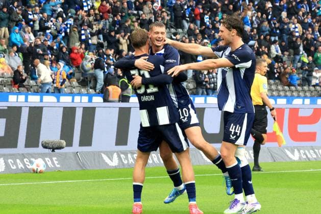 DEU, DFL, 2. FBL, Hertha BSC vs. Preussen Muenster, 04.10.2025, Berliner Olympiastadion, Berlin, DEU, DFL, 2. FBL, Hertha BSC vs. Preussen Muenster, im Bild 1:0 durch Michael Cuisance (Hertha BSC Berlin 10), Marton Dardai (Hertha BSC Berlin 31), Linus Gechter (Hertha BSC Berlin 44) DFL - regulations prohibit any use of Photographs as image sequences and or quasi-video