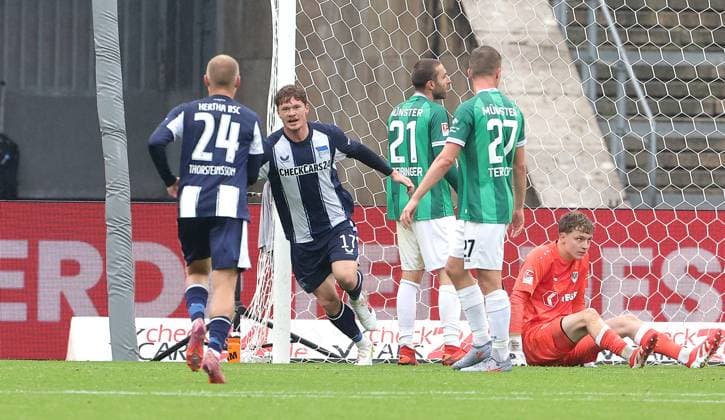 Sebastian Grönning jubelt nach 1:0, Jon Dagur Thorsteinsson Freude Emotion Jubel Fußball Fussball DFL 2.Bundesliga Herren 8. Spieltag Saison 2025 2026 04.10.2025 Hertha BSC Berlin vs. Preußen Münster DFL regulations prohibit any use of photographs as image sequences and or quasi-video